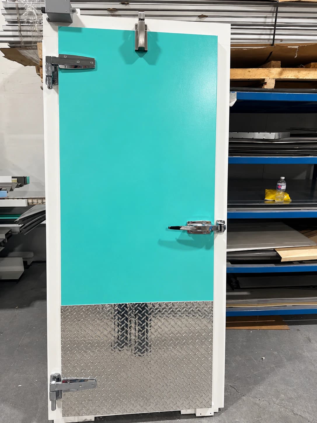 Insulated cooler or freezer door and interior detail